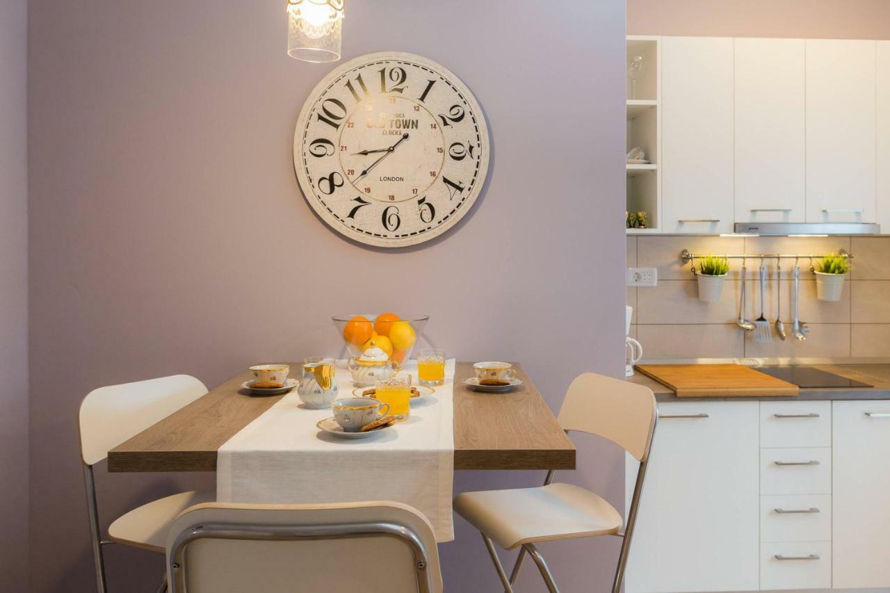 Zlatin Dvor - Apartments For 3, Terrace, Trogir Center, Beach At 5-Min, Bike Friendly Dış mekan fotoğraf